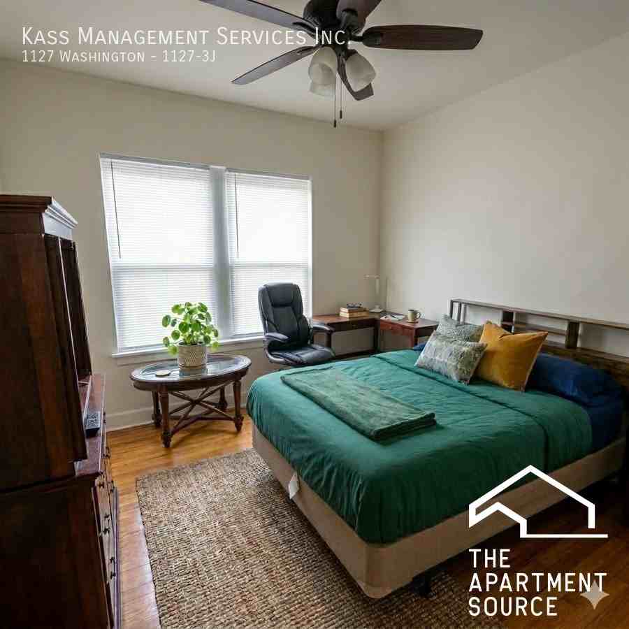 1127 Washington Blvd #3J - Photo 3 of 4