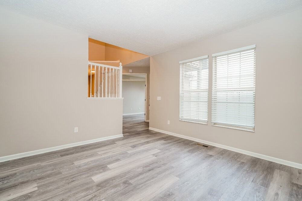 925 Mahle Dr - Photo 6 of 18