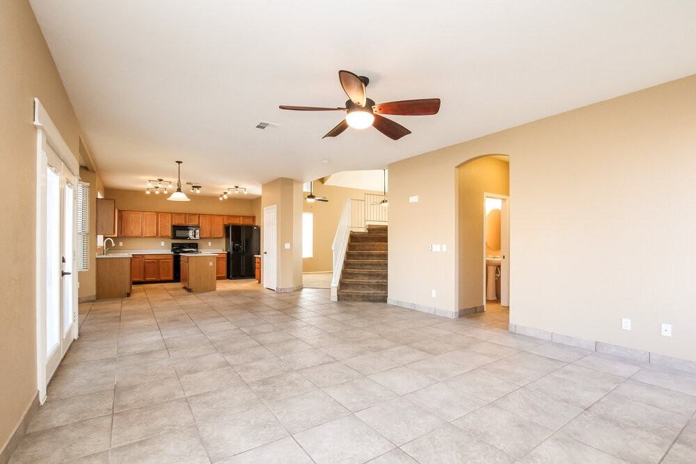 2575 S 159th Ave - Photo 2 of 14