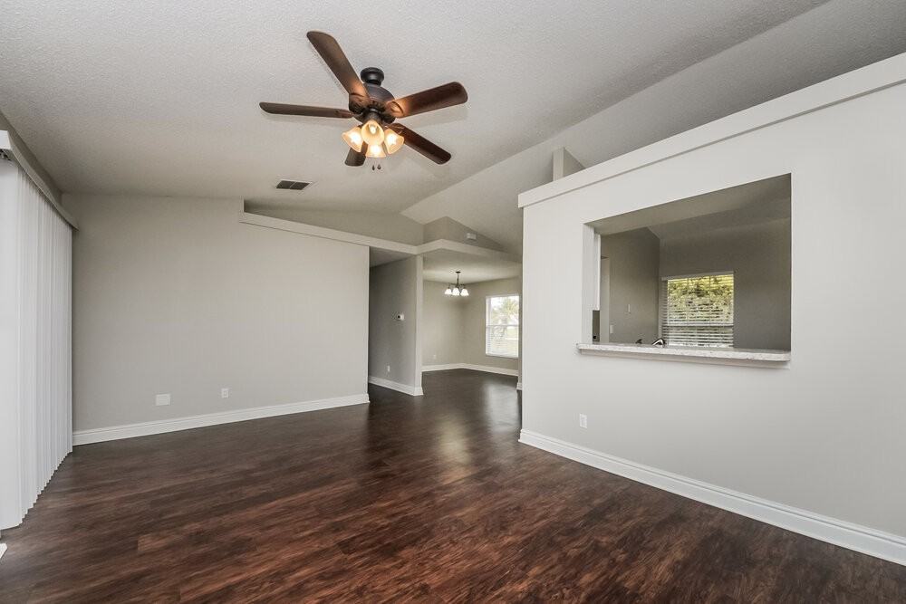 15225 Margaux Dr - Photo 4 of 15