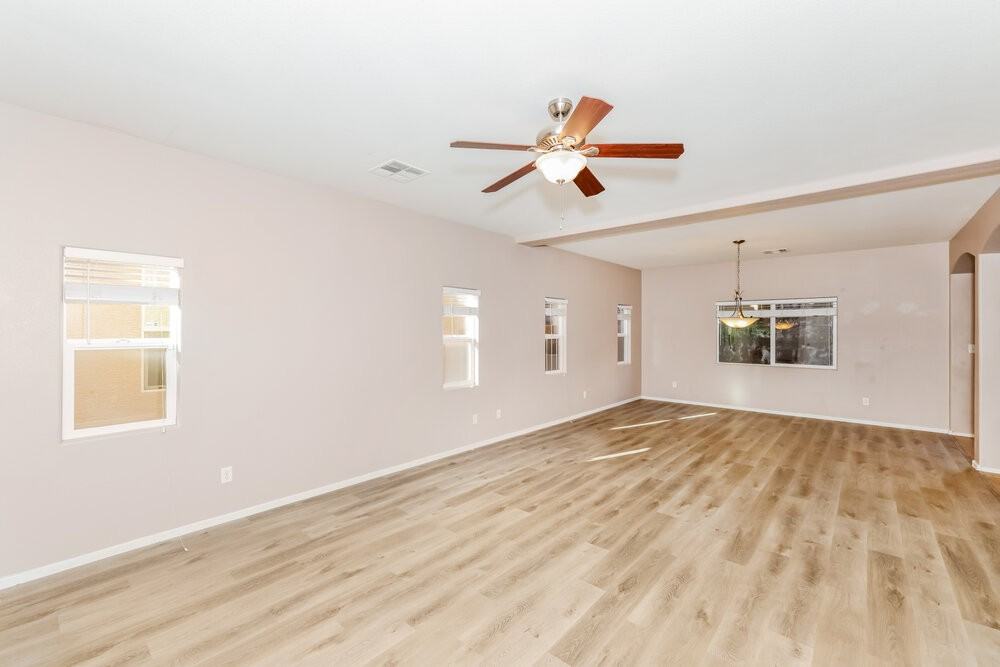 9657 Bouncing Ball St - Photo 6 of 17