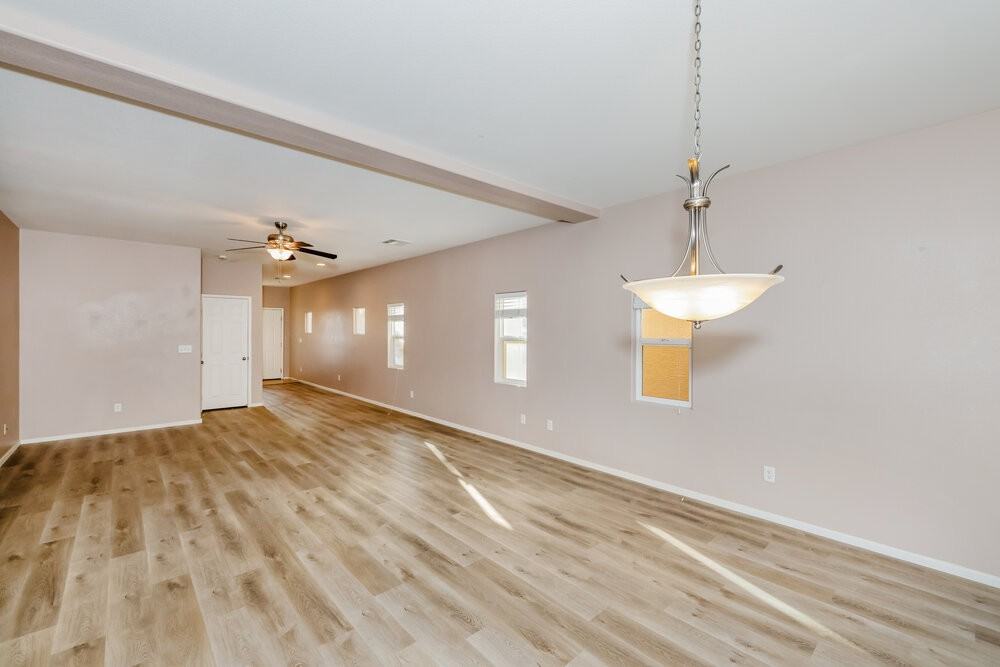 9657 Bouncing Ball St - Photo 7 of 17