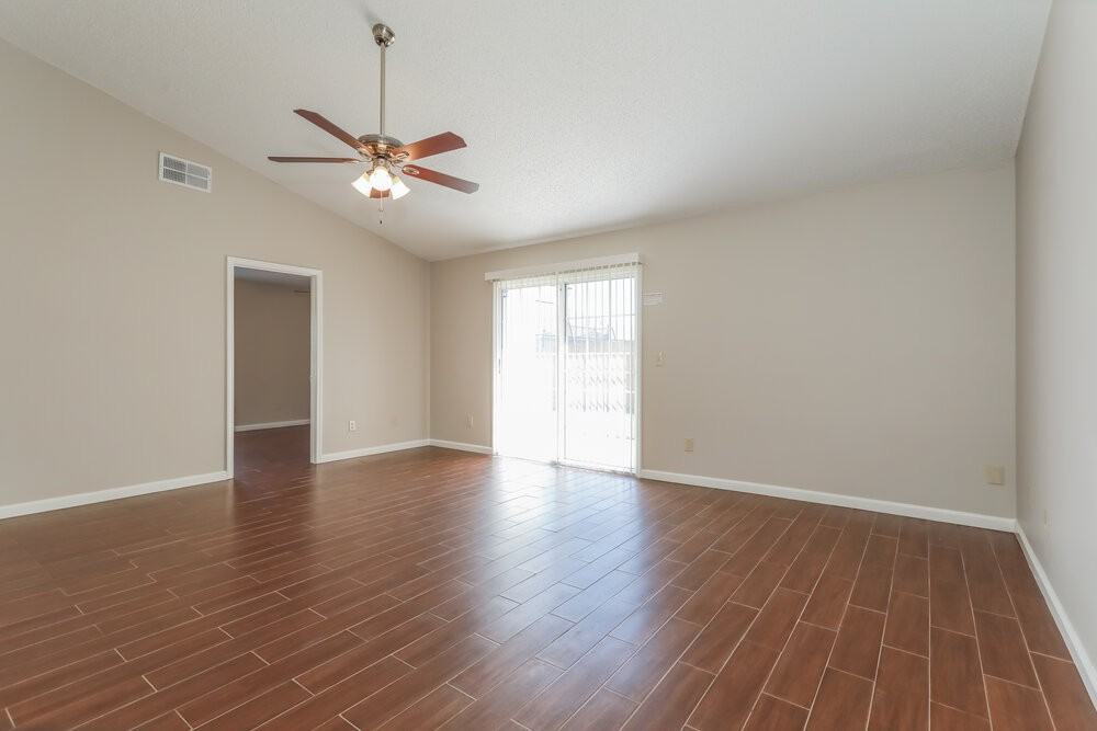 2851 Tuscarora Trl - Photo 3 of 14