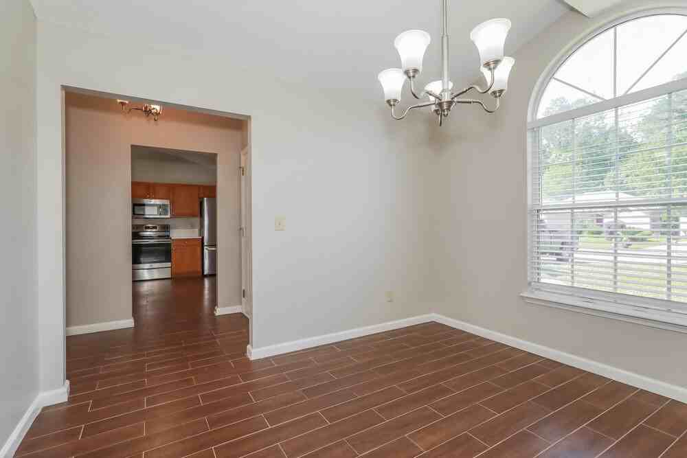 2851 Tuscarora Trl - Photo 4 of 14