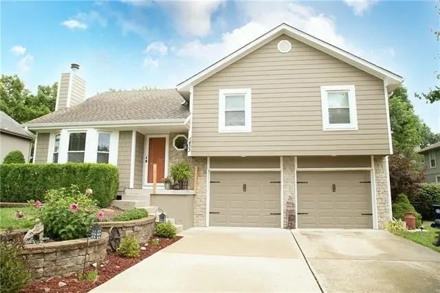 1433 Sw Highland Dr - Photo 3 of 26