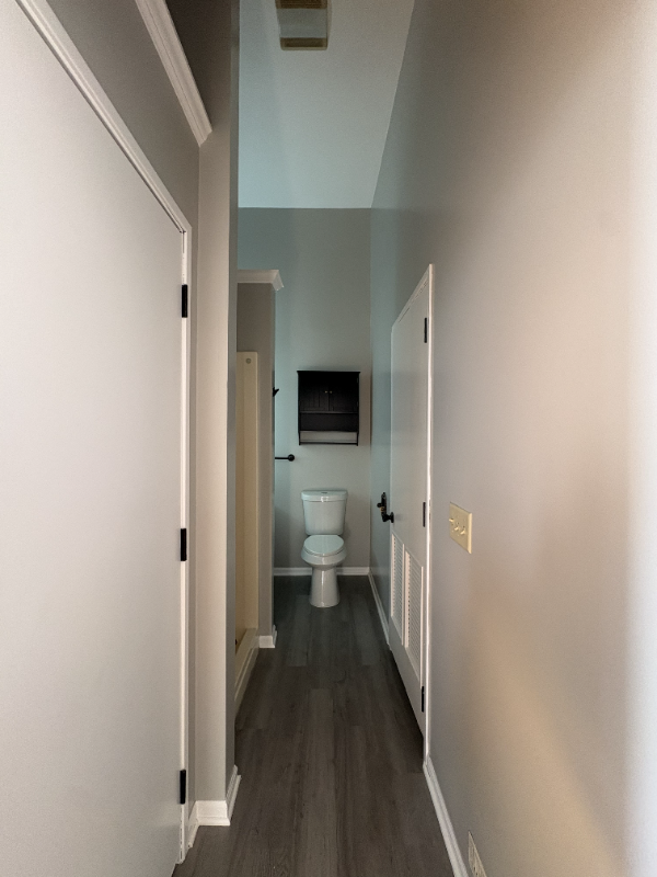 201 N Hamilton St #1 - Photo 6 of 11