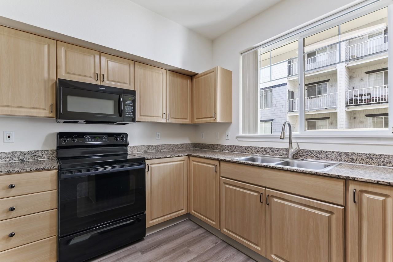 Logger Creek at Parkcenter - Photo 4 of 30