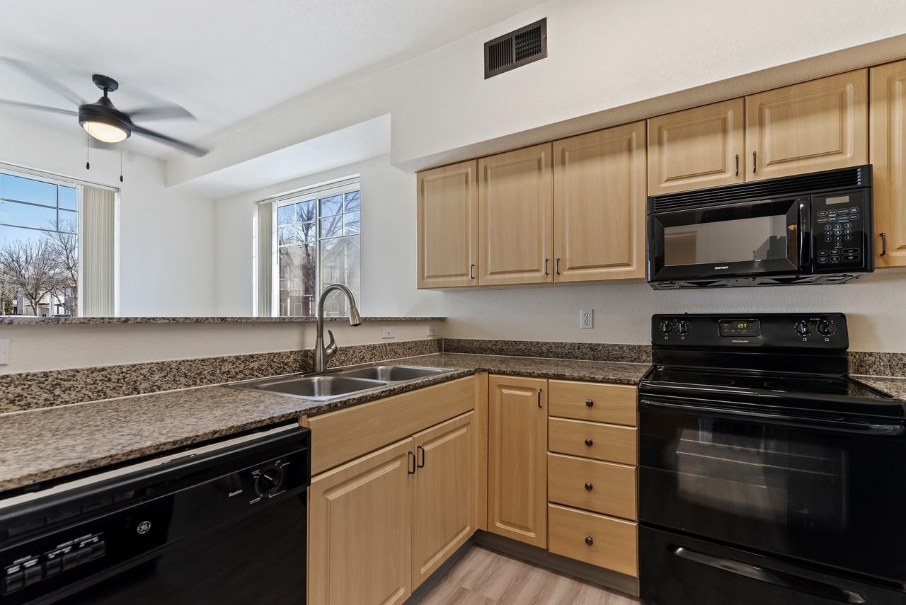 Logger Creek at Parkcenter - Photo 5 of 30