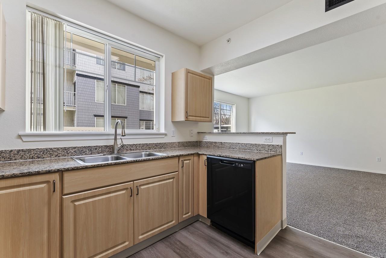 Logger Creek at Parkcenter - Photo 7 of 30