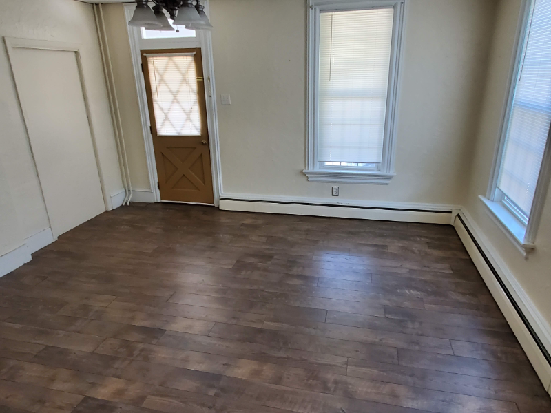 806 Ash St - Photo 7 of 13