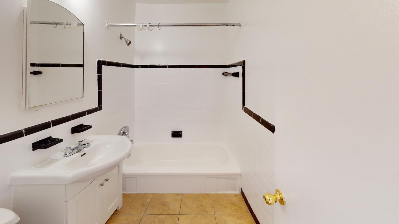 Eastwood Apartments - Photo 5 of 8