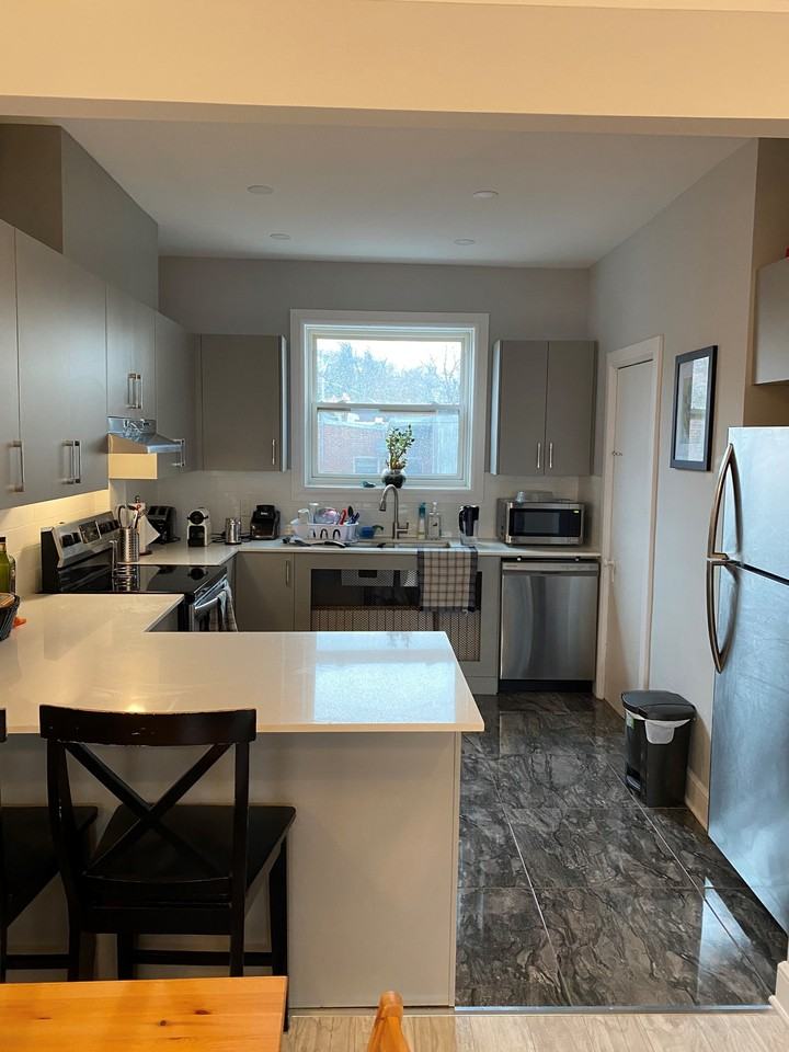 4201 Boulevard Decarie - Photo 4 of 11