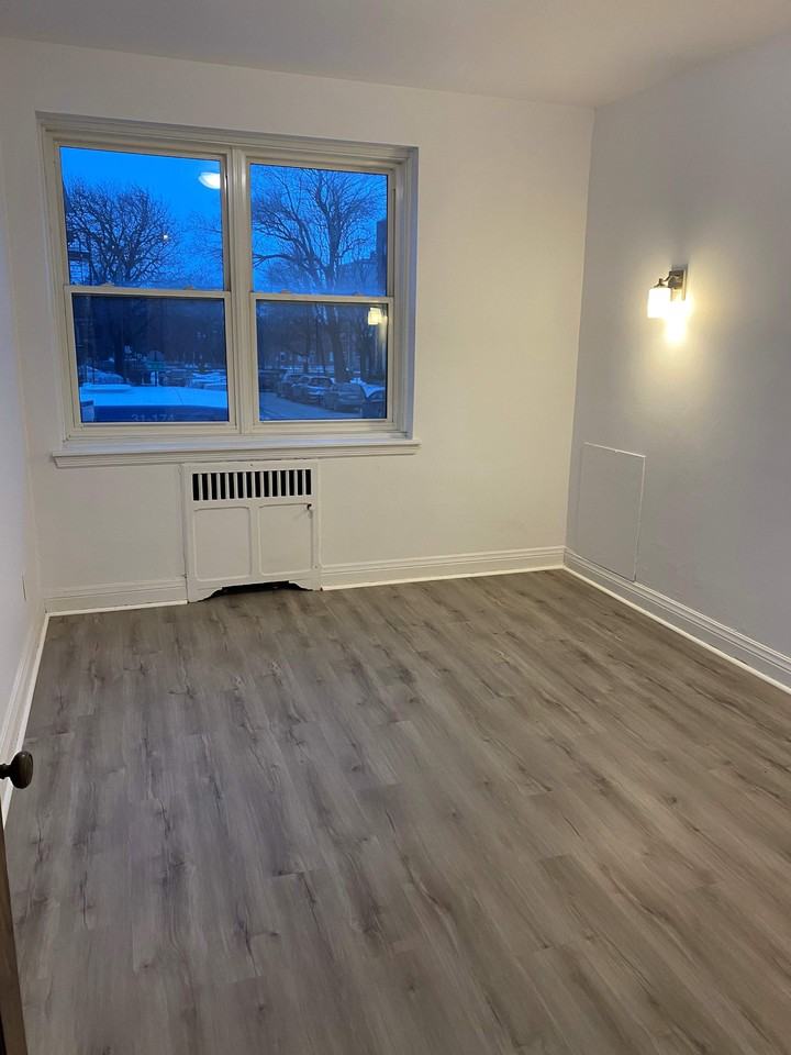 4201 Boulevard Decarie - Photo 6 of 11