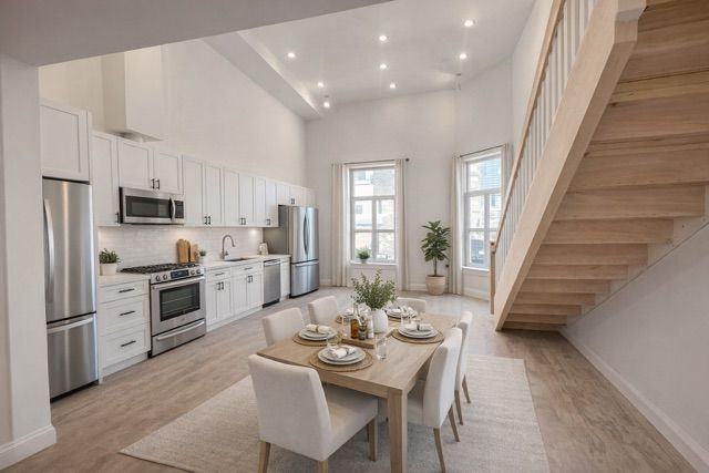 208 KING ST E - Photo 2 of 5