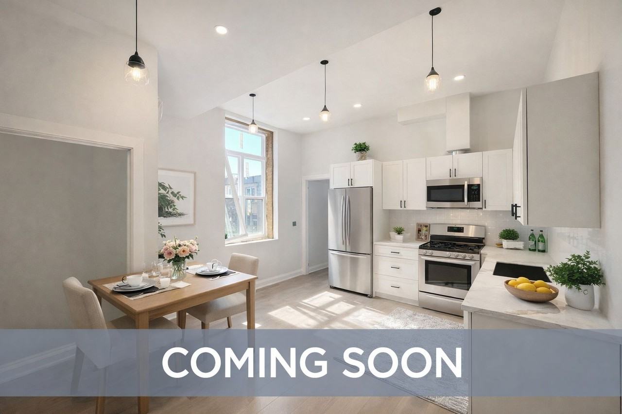 208 KING ST E - Photo 3 of 5