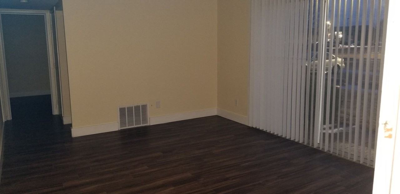 Abbott Acres Apartments - Photo 2 of 17