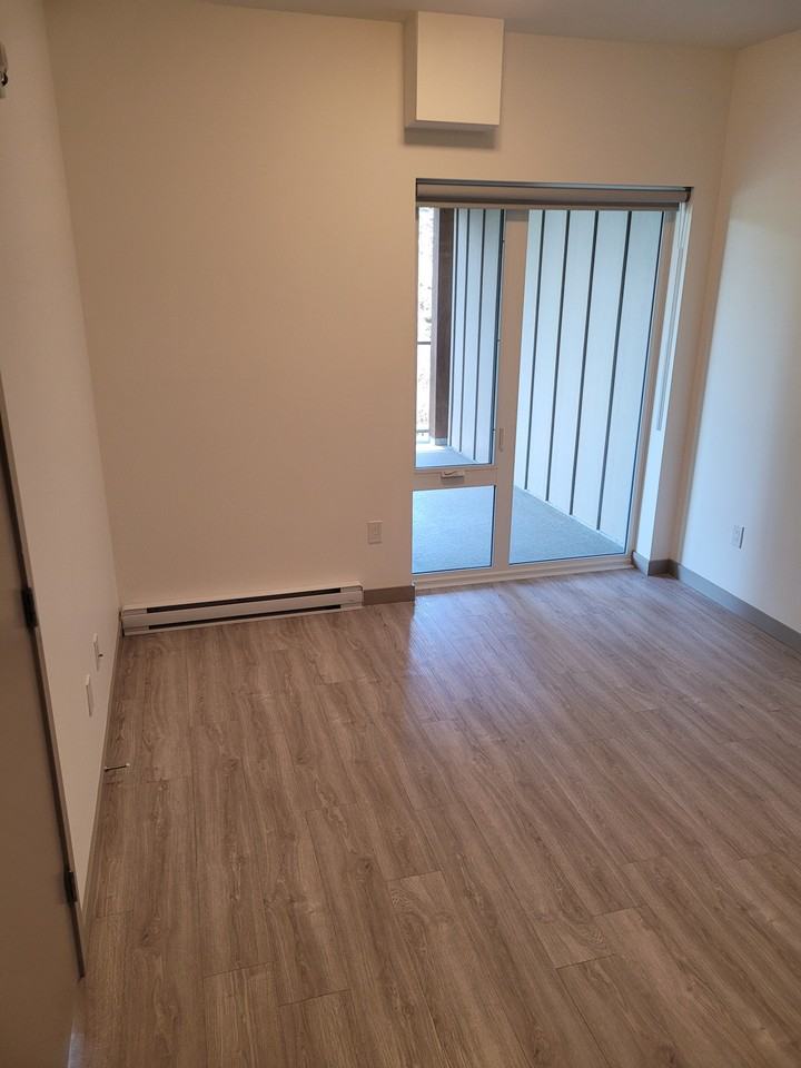 6010 Hammond Bay Road #402 - Photo 7 of 12