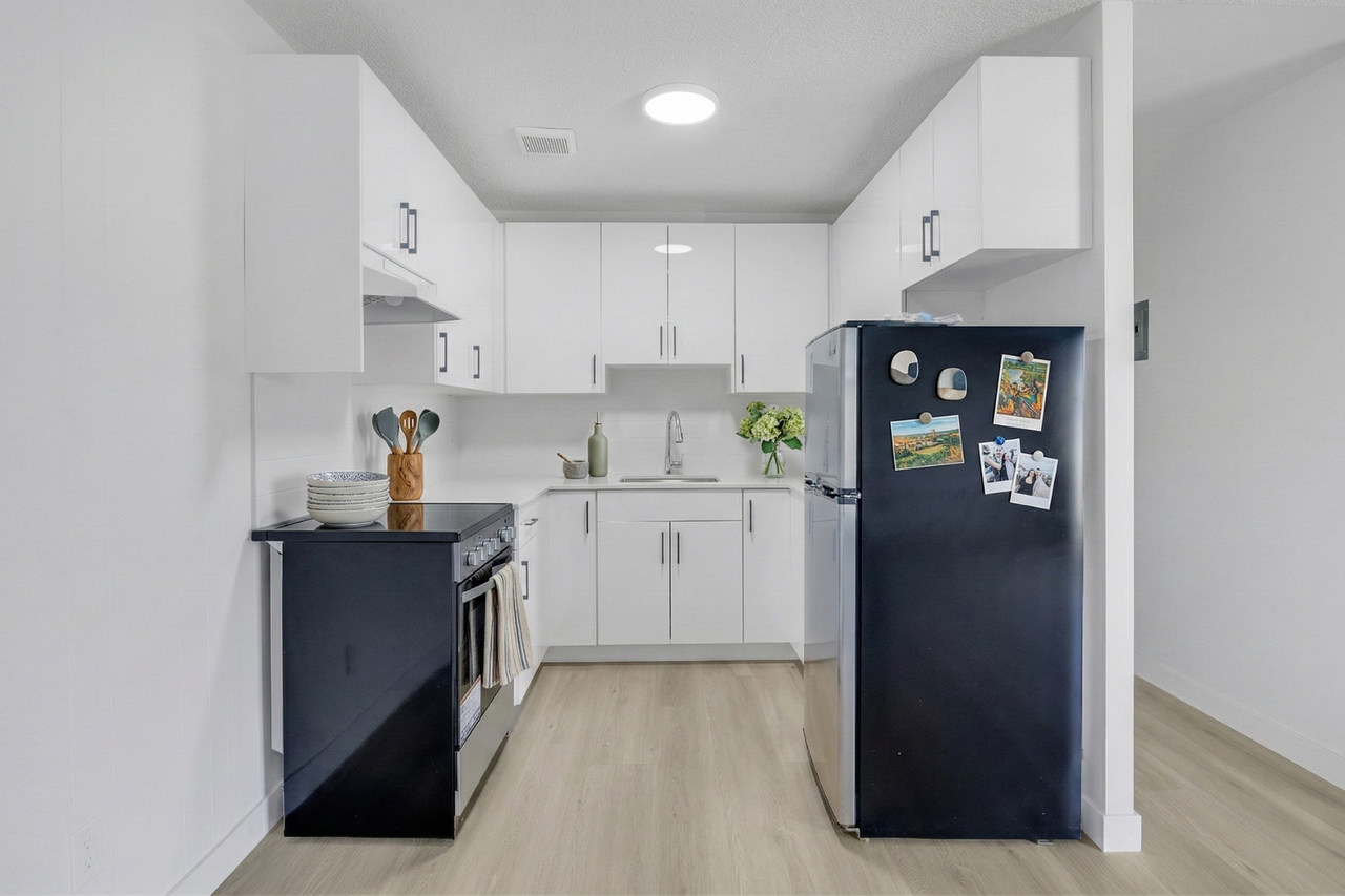 Imperial - Photo 4 of 9