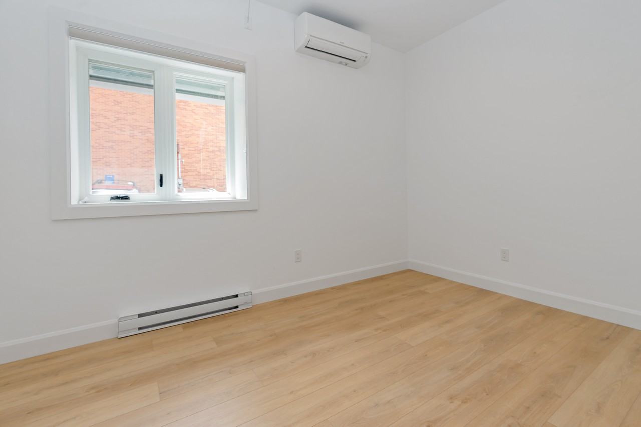 485 Dominion Ave, Midland, ON L4R 1P5, Canada - Photo 5 of 9