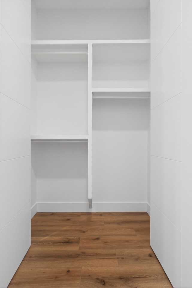 9050 90 Street NW - 4 Bedroom - Photo 6 of 10