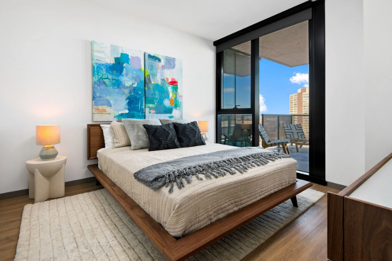 565 S Damen Ave - Photo 5 of 11