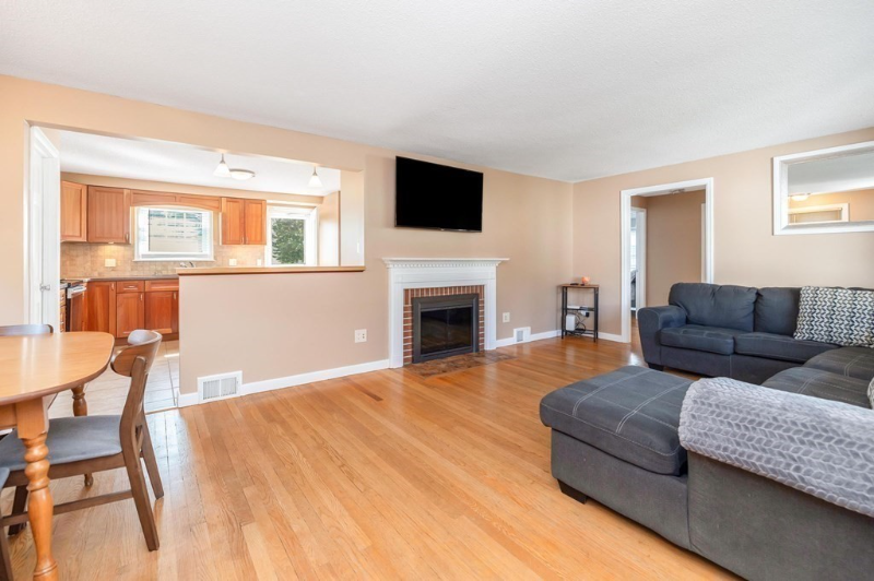 257 Winton St - Photo 2 of 20