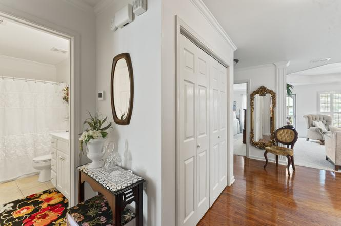 2808 Stonehedge Dr - Photo 2 of 16