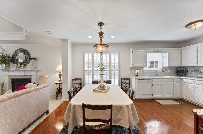 2808 Stonehedge Dr - Photo 3 of 16