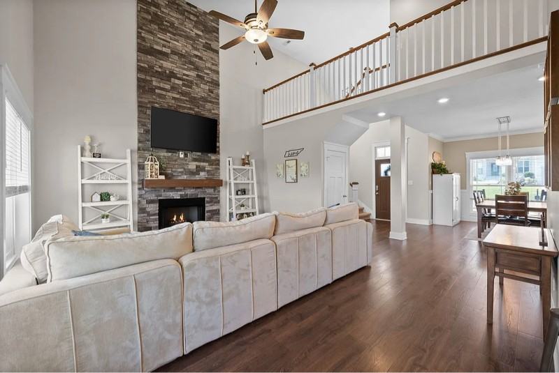 325 Piedmont Pl - Photo 2 of 20