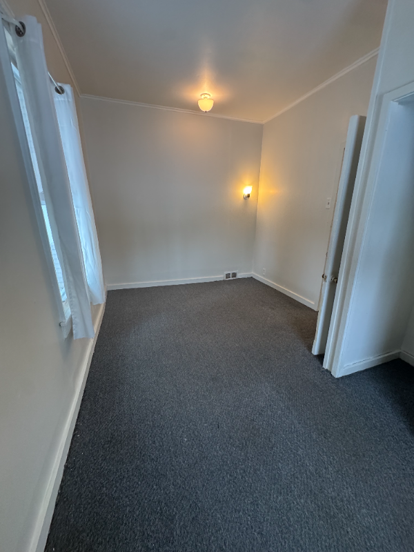 822 Oneida St #2 - Photo 4 of 9