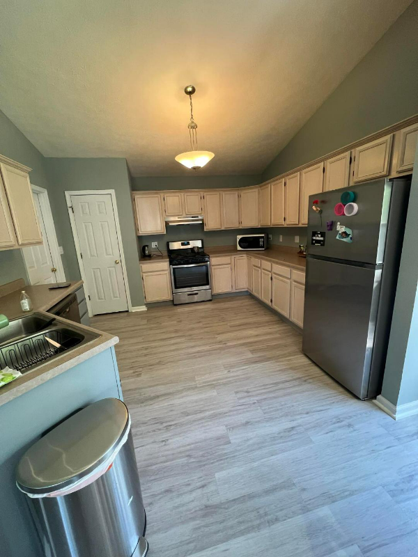 4324 Roundtable Ct - Photo 3 of 4