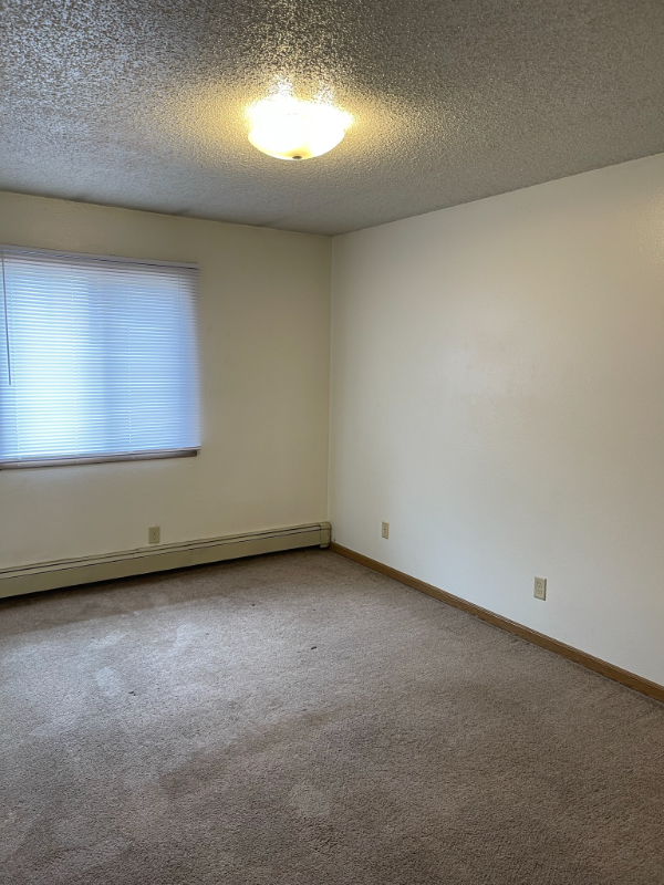 510 S Van Buren St #7 - Photo 7 of 14