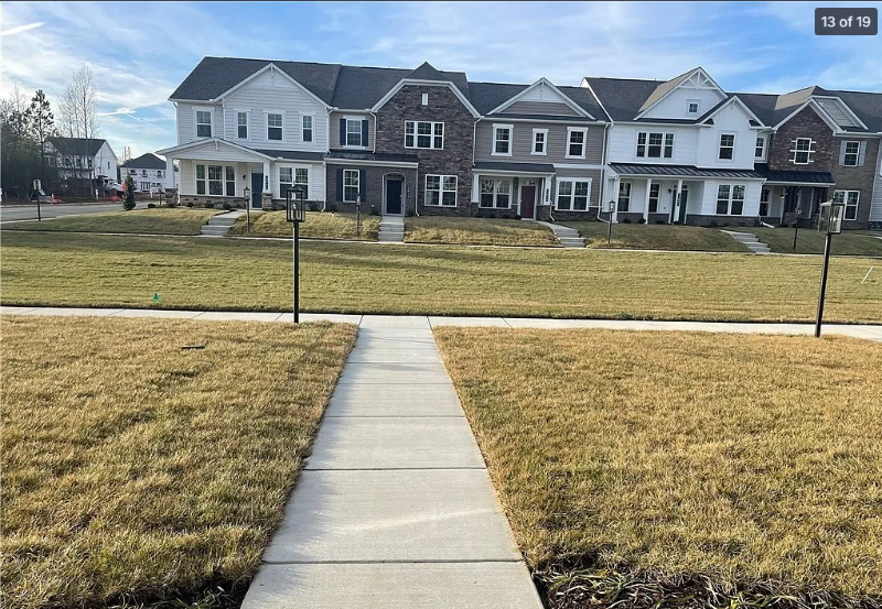 3006 Gammon Aly - Photo 3 of 19