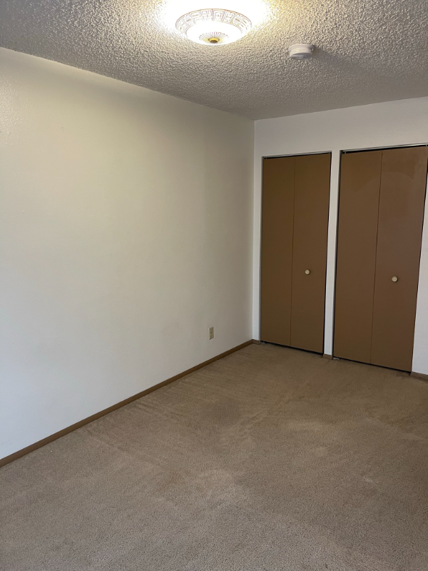 932 E Washington St #3 - Photo 5 of 12