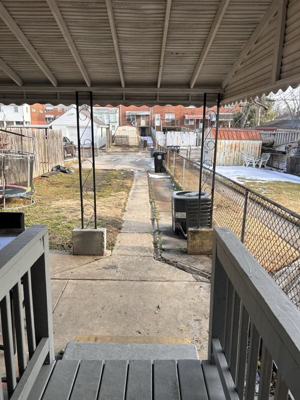 1409 Nicolay Way - Photo 5 of 15