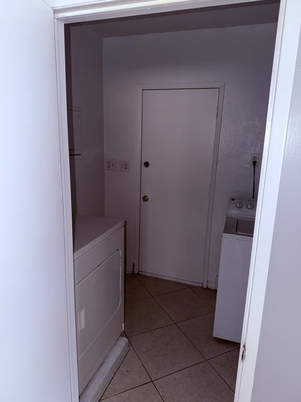 5925 Marka Dr - Photo 3 of 20