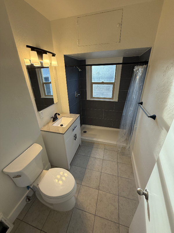 4439 S Logan St - Photo 2 of 11