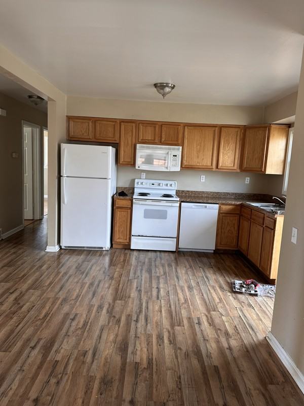 8403 Robin Hill Dr - Photo 4 of 20