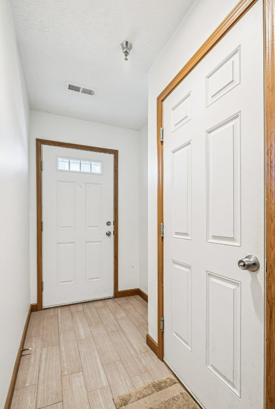 6810 S 182nd Ct - Photo 3 of 16