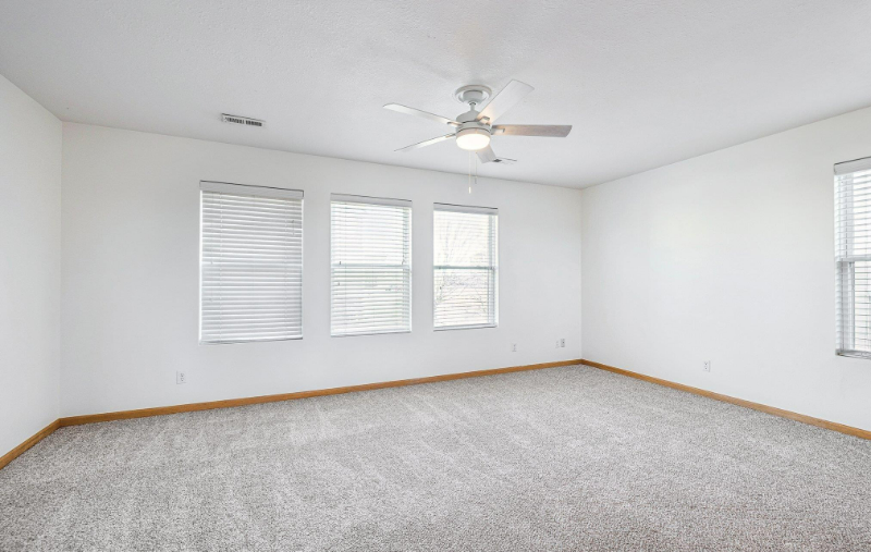 6810 S 182nd Ct - Photo 4 of 16