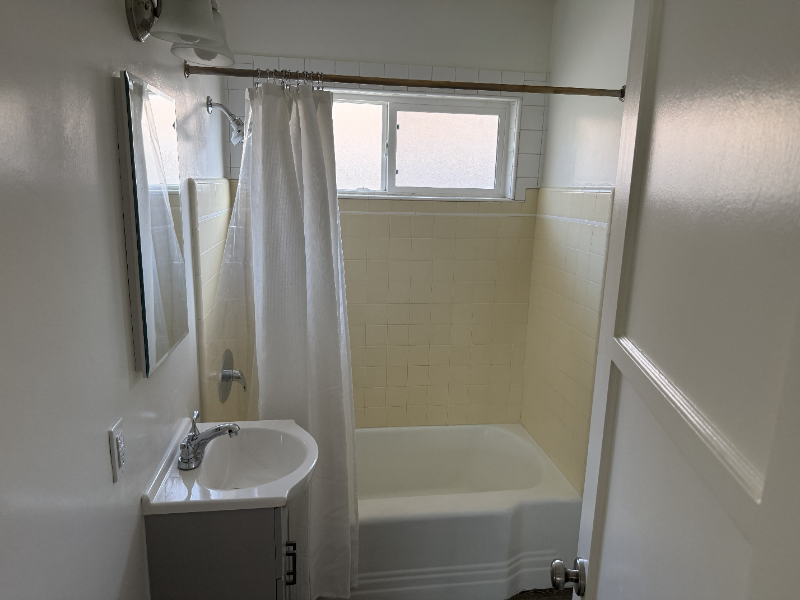 2438 E Washington Blvd #2438 - Photo 5 of 9