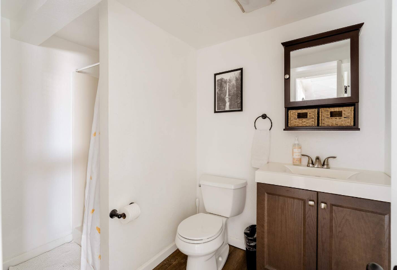 2334 Se 8th Ave #BS - Photo 7 of 11