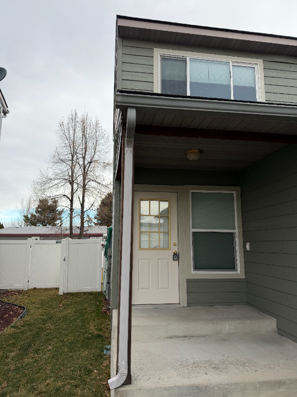 1979 Greatview Dr - Photo 2 of 19