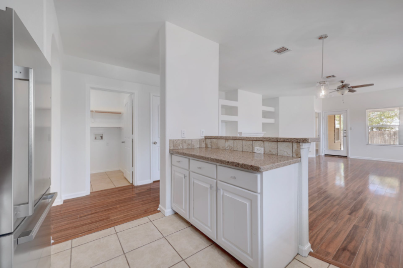 1912 Avante Dr - Photo 6 of 20