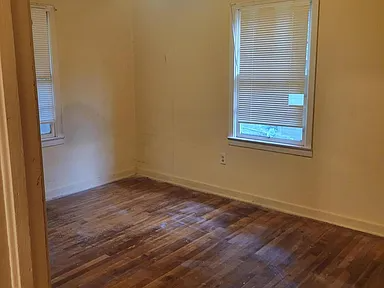 1032 Capri Cir - Photo 6 of 13