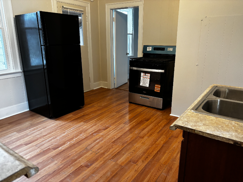 613 Vine St #2 - Photo 6 of 7