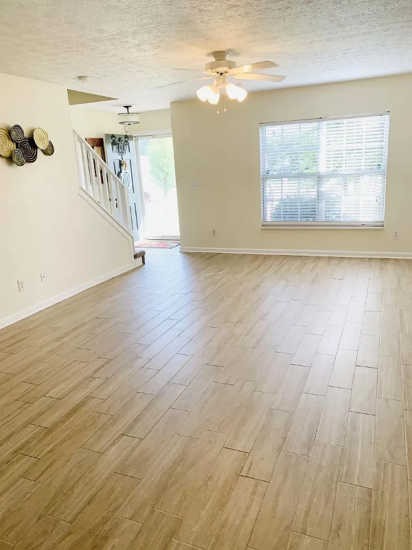 903 Seven Oaks Blvd - Photo 4 of 13