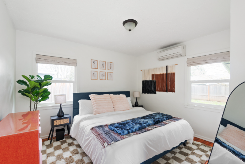 2402 Fairmount Ave - Photo 2 of 14