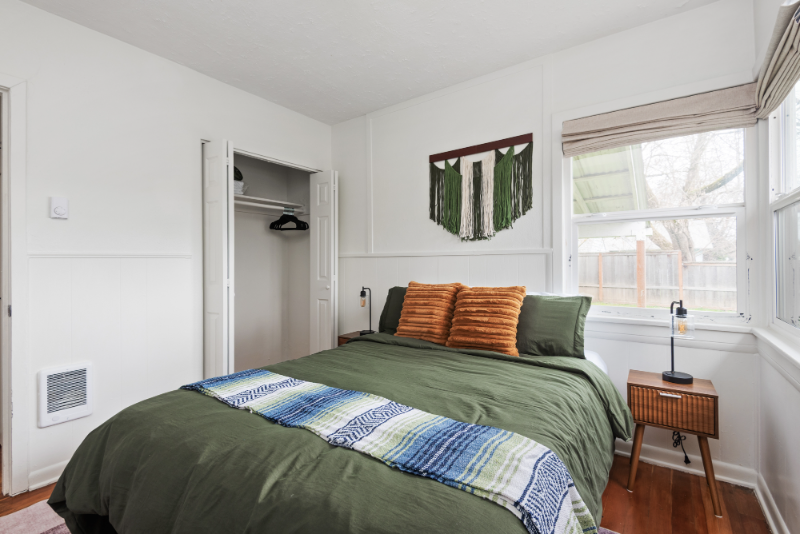 2402 Fairmount Ave - Photo 3 of 14