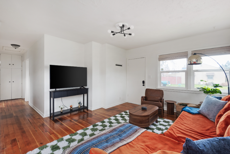 2402 Fairmount Ave - Photo 6 of 14